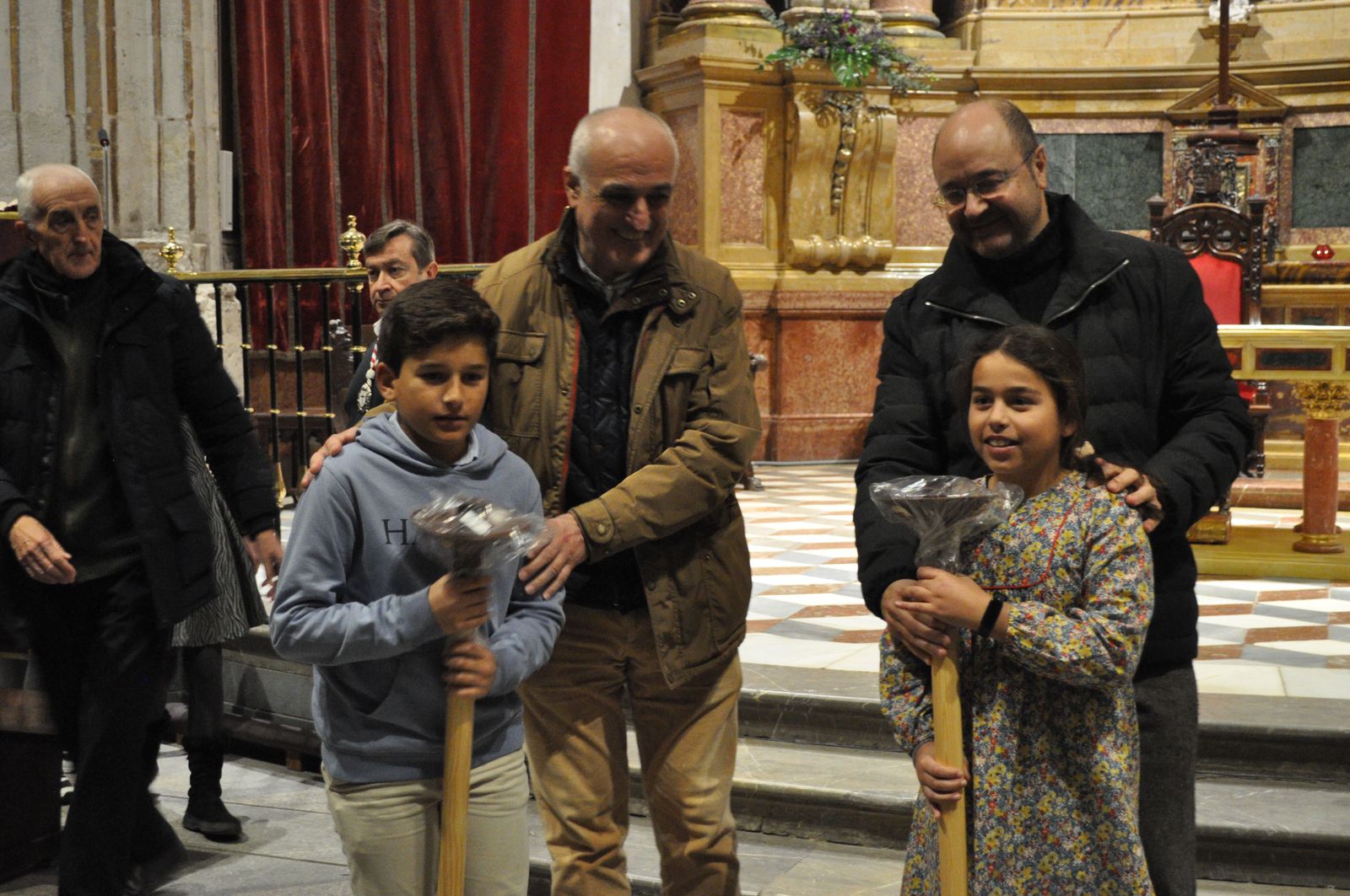 entrada-de-nuevos-hermanos-y-reconocimiento-a-mayordomos-de-la-cofradia-del-silencio-2023-20