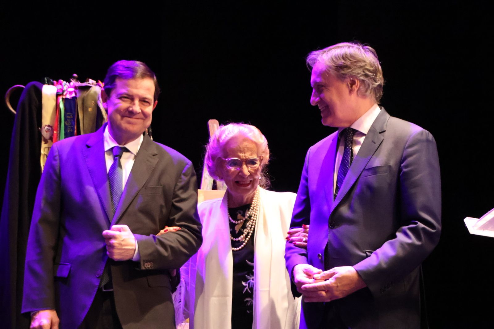 Salamanca rinde homenaje a Pilar Fernández Labrador