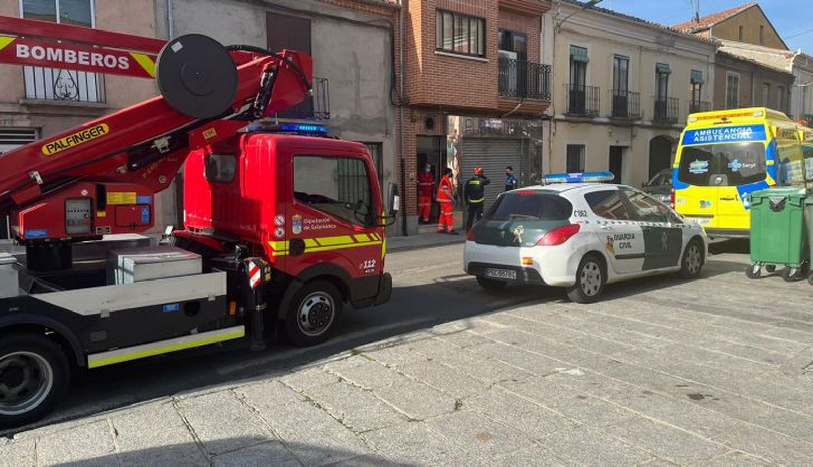 Herido un hombre al caerse de un balcón en Peñaranda.