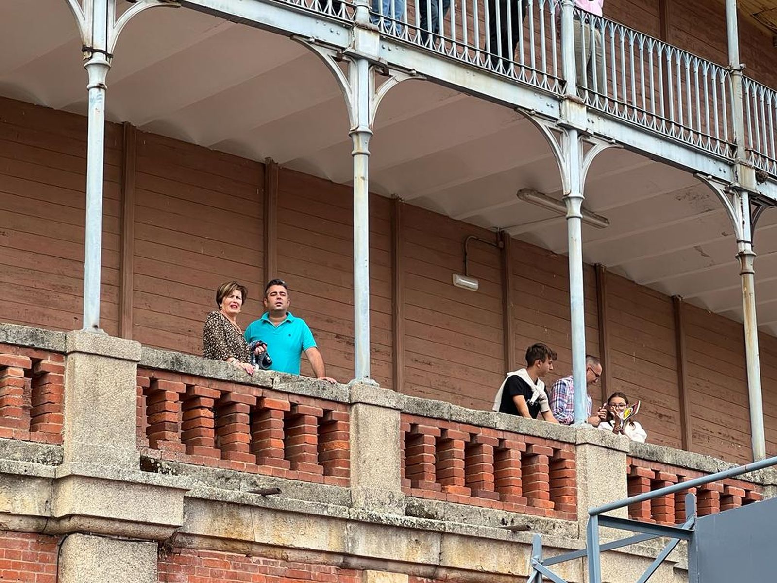 whatsapp-image-2023-09-09-at-12-20-08-4