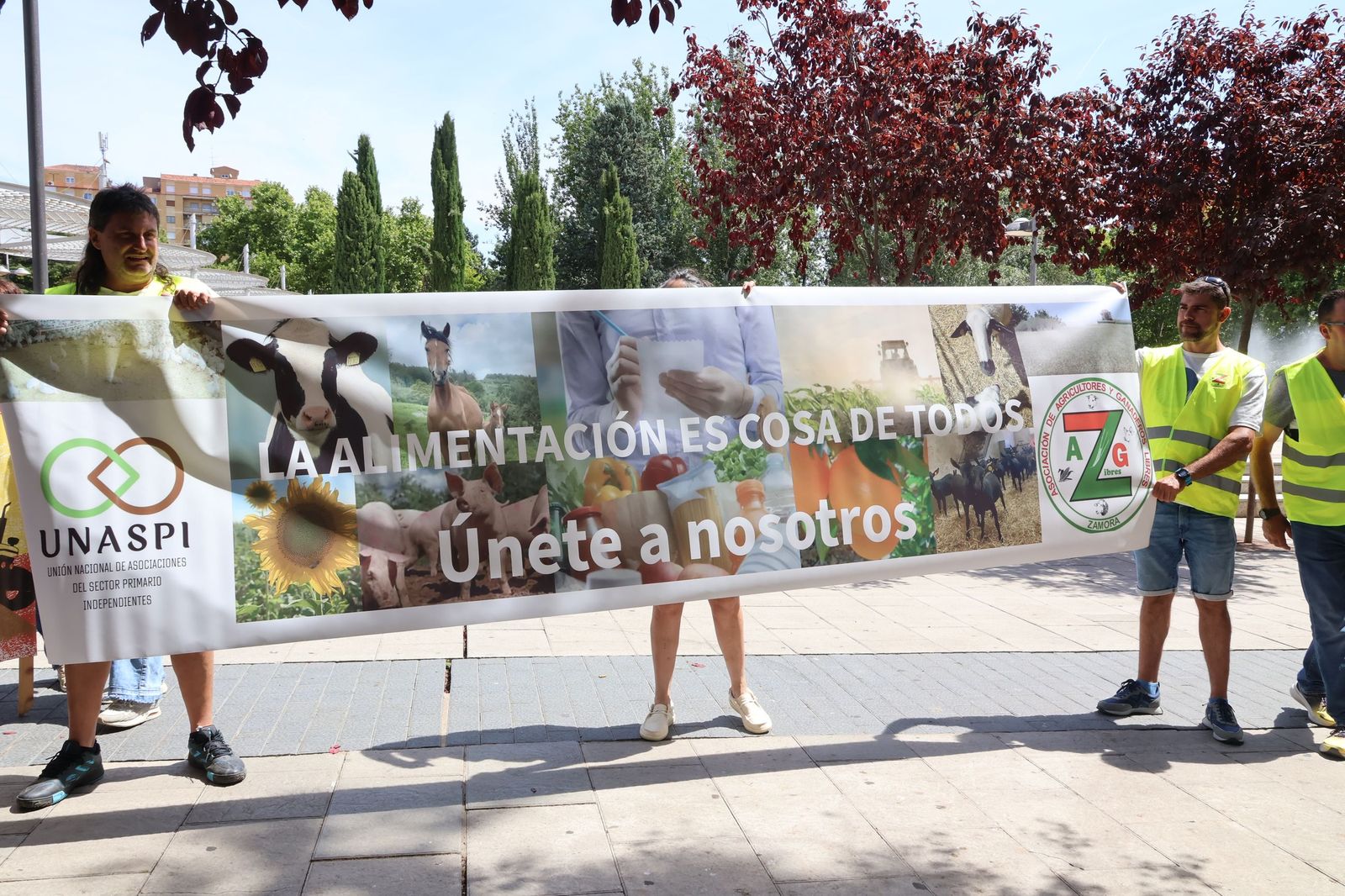 Marcha silenciosa en homenaje a David Lafoz (12).JPG