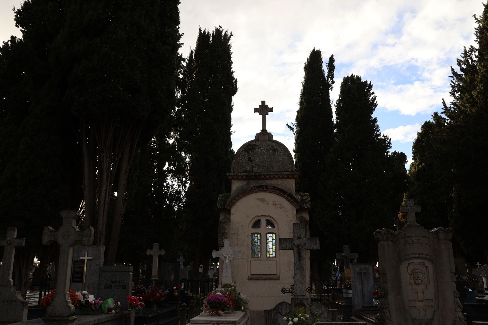 Los misterios del Cementerio municipal de San Atilano
