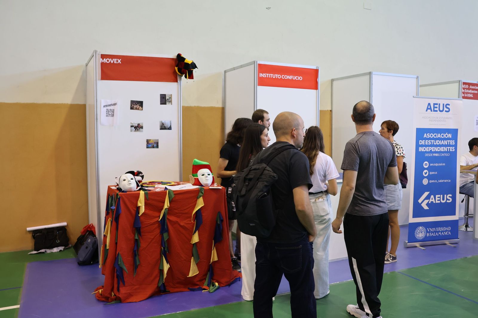 Feria de Bienvenida de la USAL en el Campus de Viriato