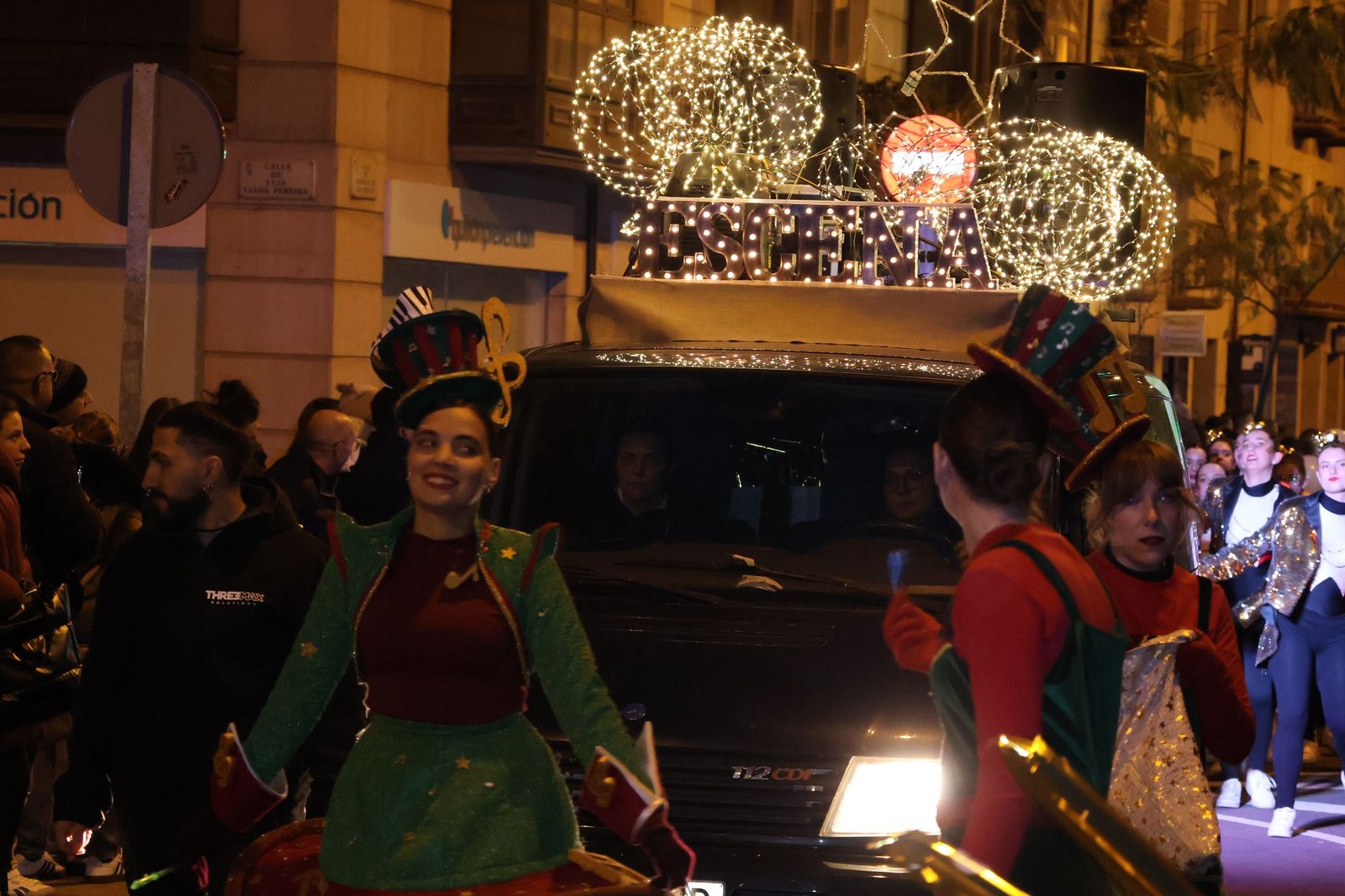 GALERÍA | El animado pasacalles de Escena por el centro de Zamora, en imágenes