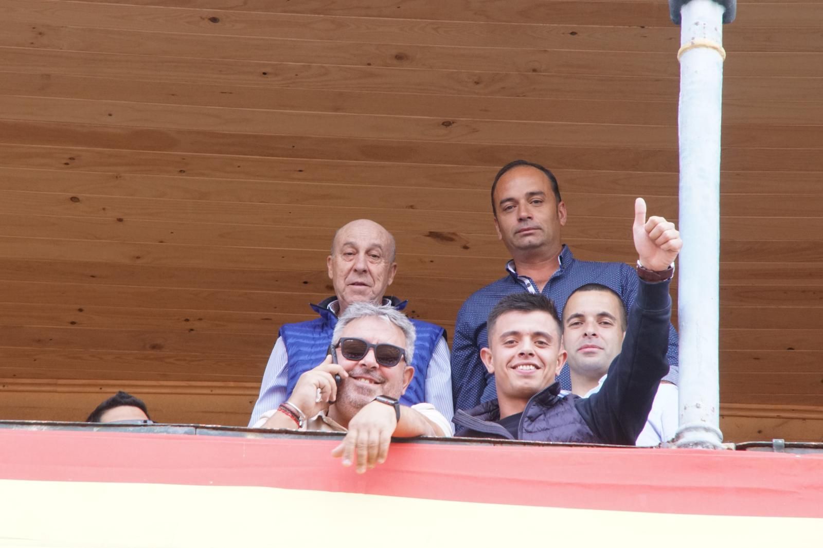 resumen-fotografico-del-ambiente-en-los-tendidos-de-la-glorieta-durante-la-corrida-concurso-22-de-septiembre-fotos-juanes-68