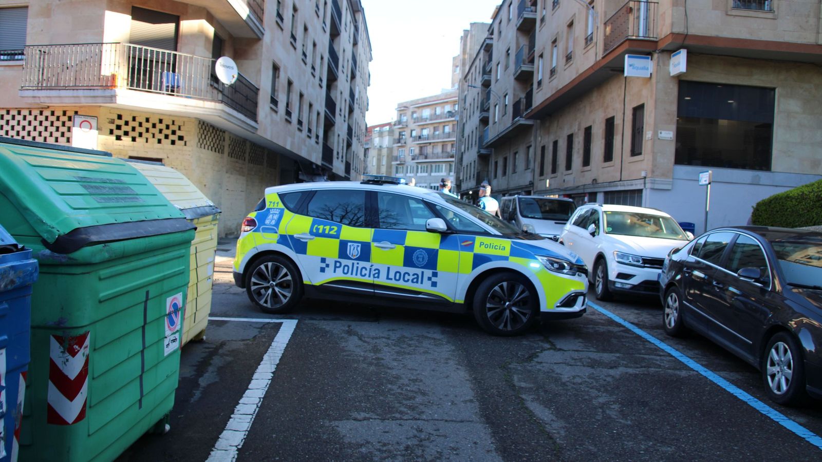 Policía Local corta la calle Bodegones