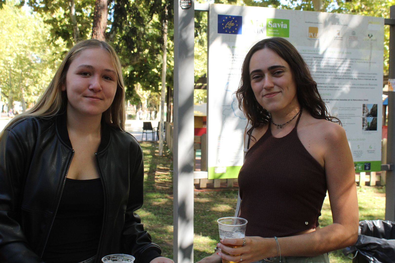 Ambiente en la Feria de Día en el mediodía de este martes