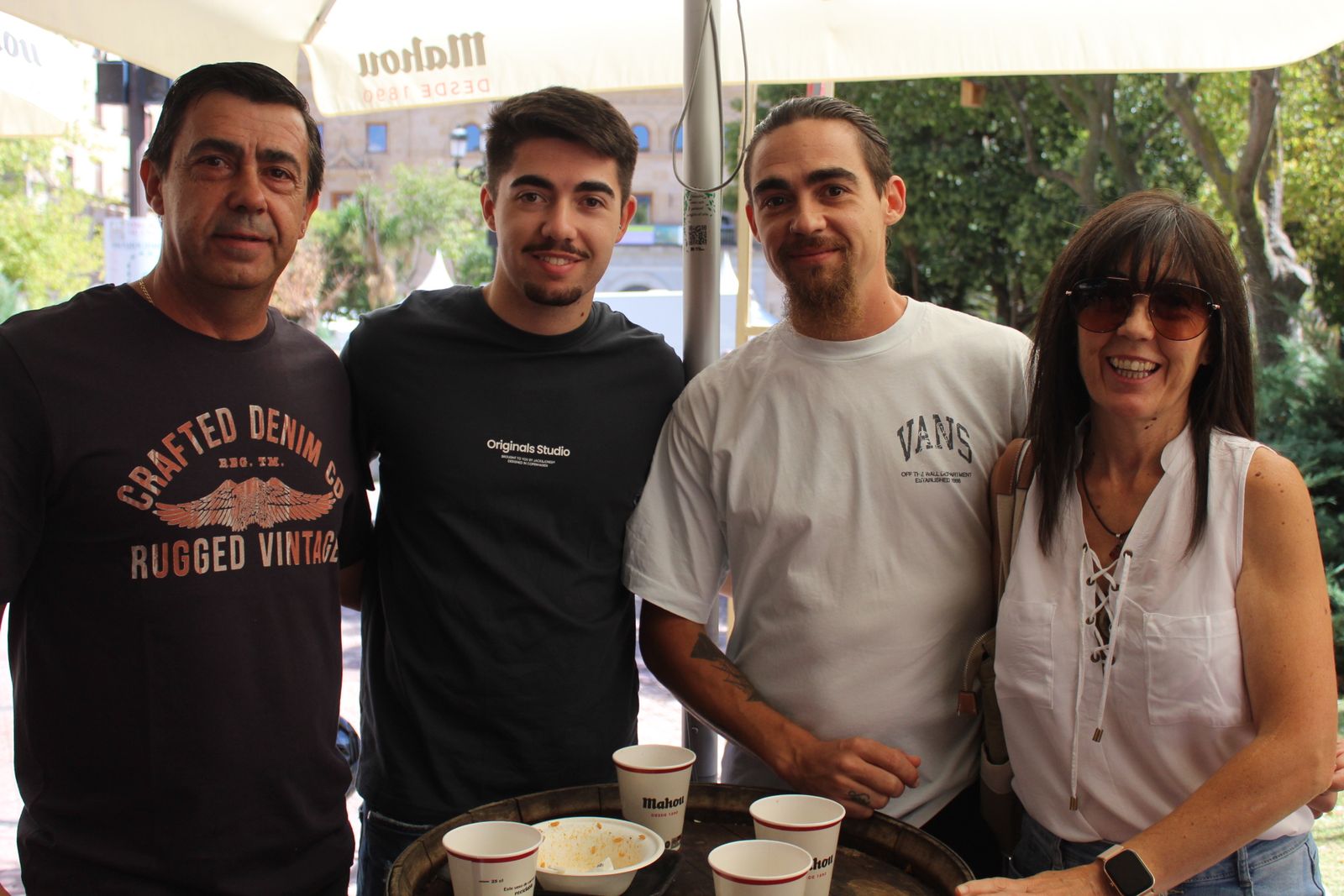 Ambiente en la Feria de Día en el mediodía de este