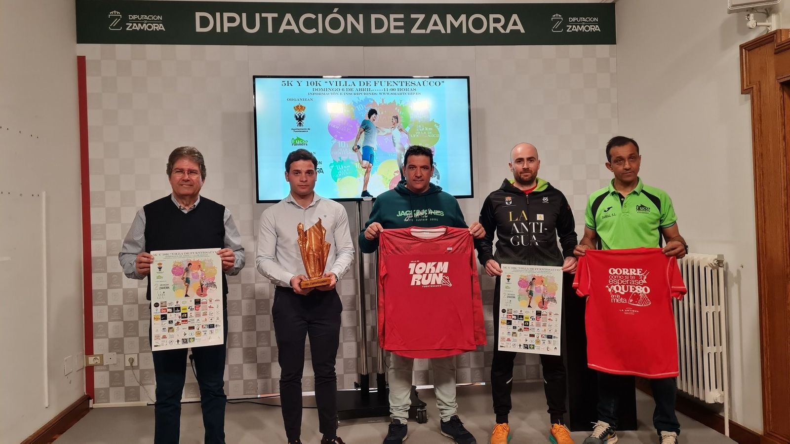 Fuentesaúco se prepara para su tradicional carrera de 5 y 10 kilómetros con zancadas solidarias