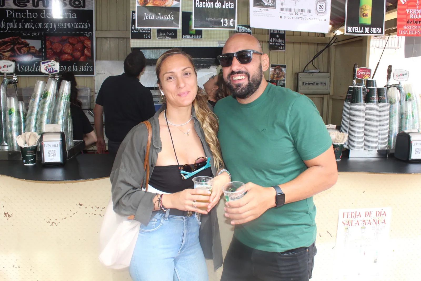Ambiente en la Feria de Día en el mediodía de este viernes