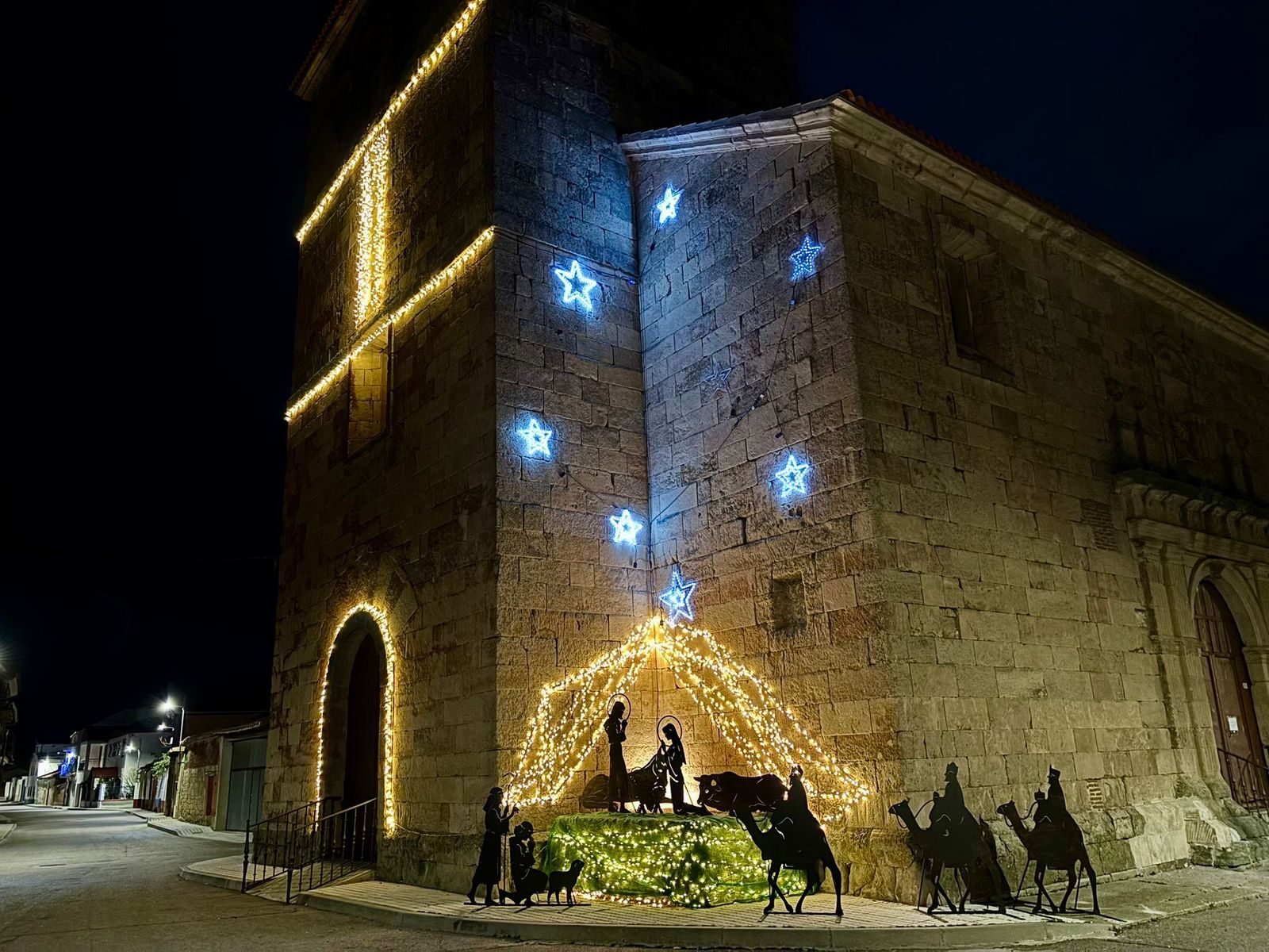 La Vellés brilla por Navidad