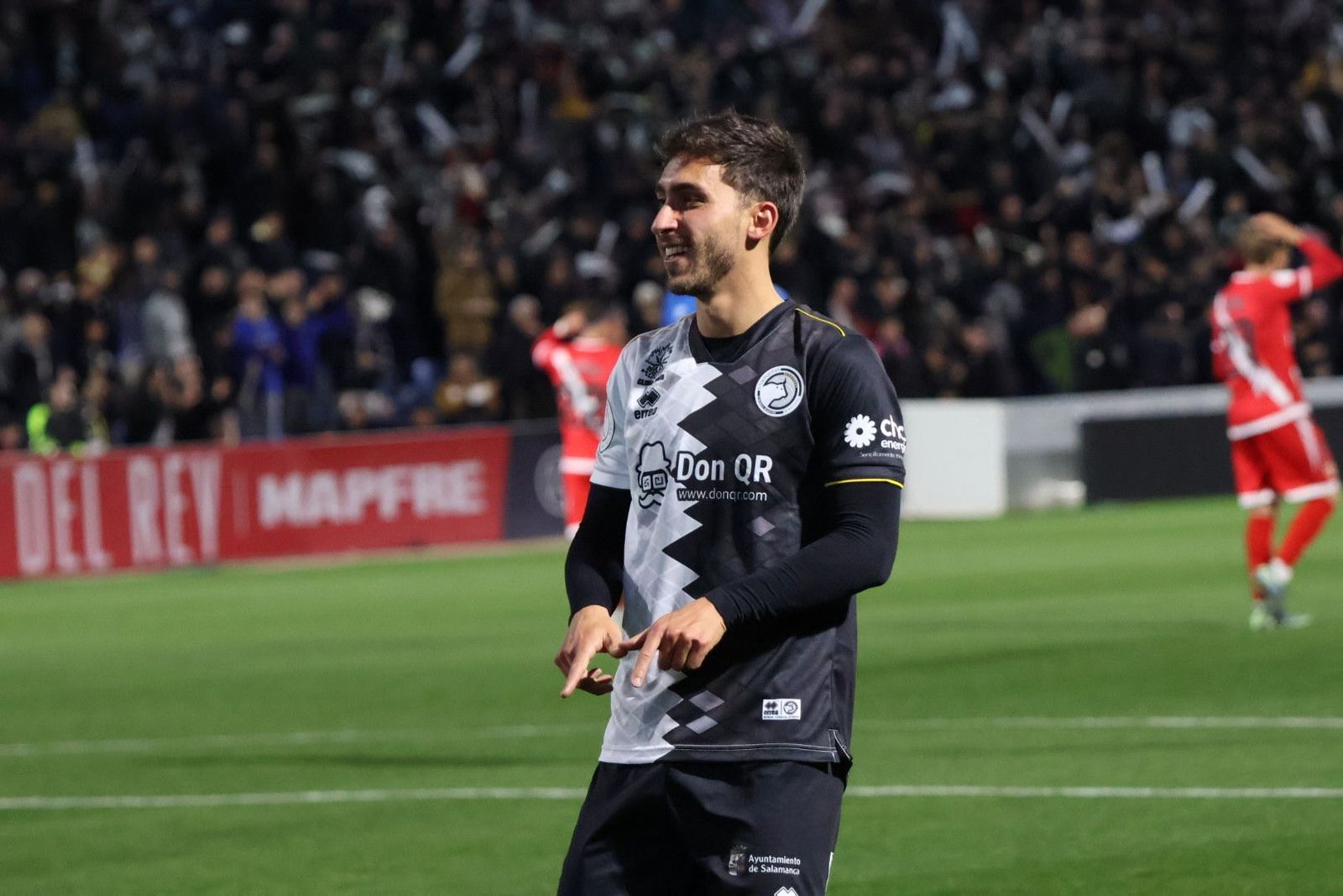 Álvaro Gómez celebra su gol al Rayo Vallecano | FOTO SALAMANCA24HORAS.COM