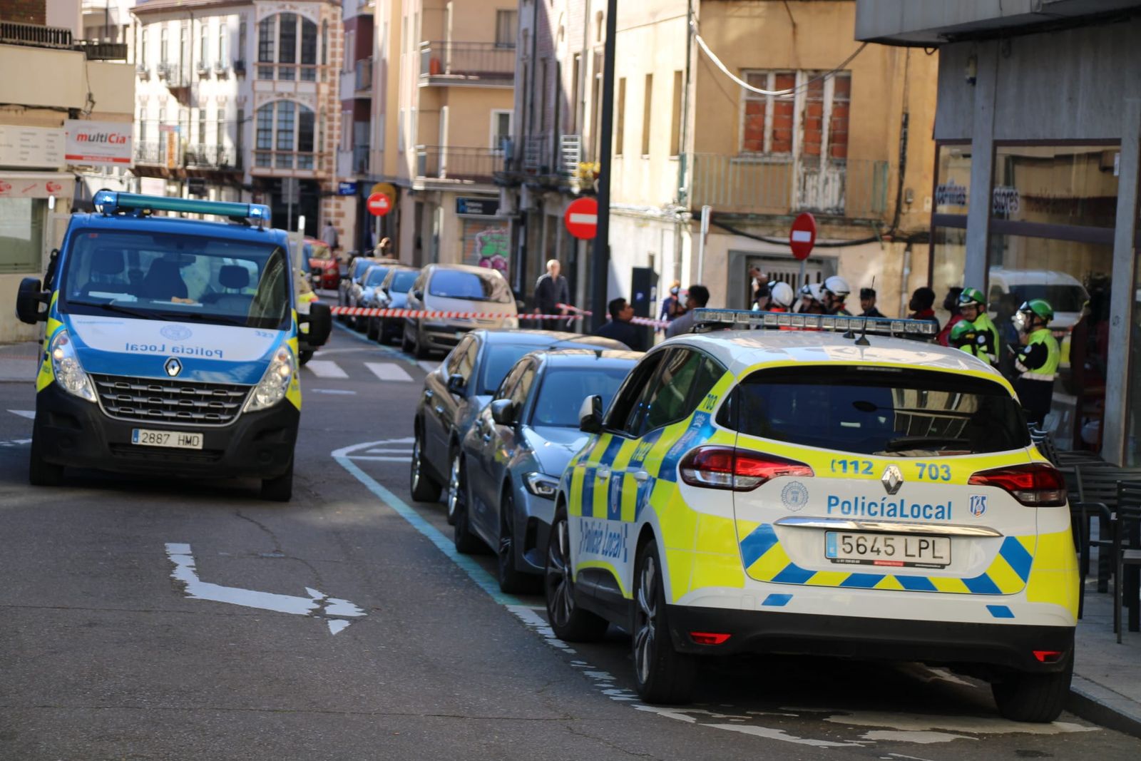 comprobacion-de-un-andamio-en-la-plaza-de-julian-sanchez-el-charro-fotos-s24h-1
