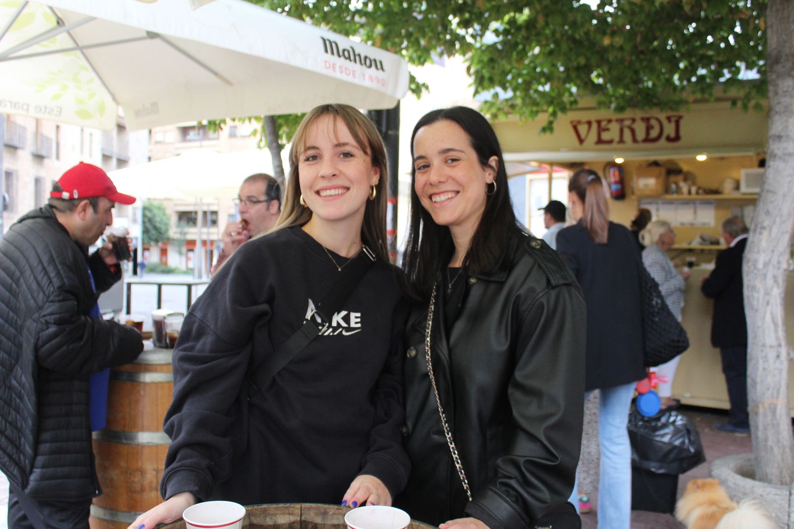 Ambiente en la Feria de Día en el mediodía de este miercoles