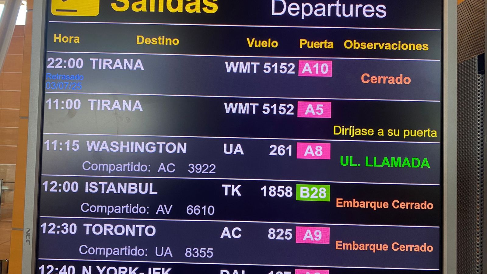 Vuelo cancelado de Tirana