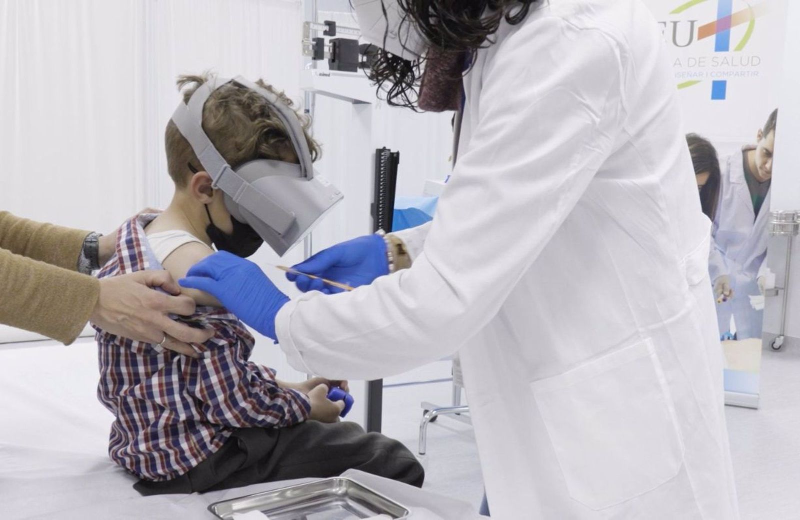 Un estudio demuestra la eficacia de la realidad virtual inmersiva para reducir el miedo en la vacunación en niños Un estudio demuestra la eficacia de la realidad virtual inmersiva para reducir el miedo en la vacunación en niños