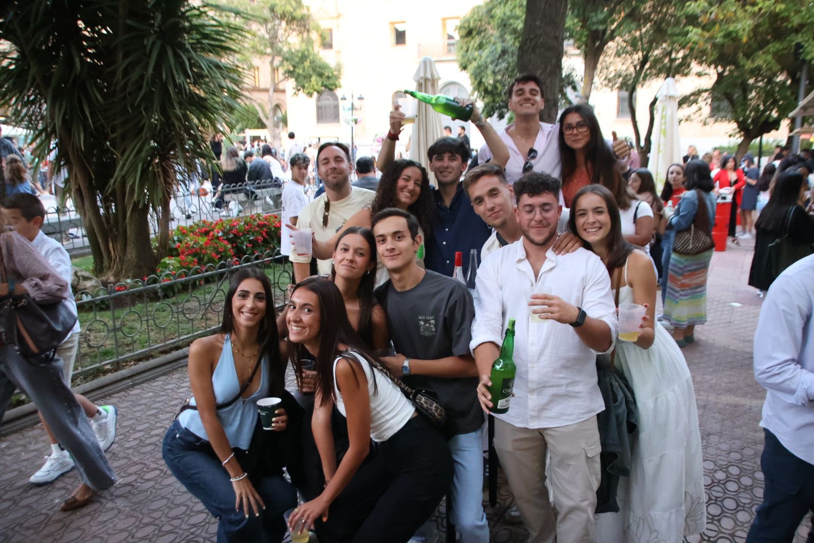 Ambiente de las casetas el  jueves por la tarde noche