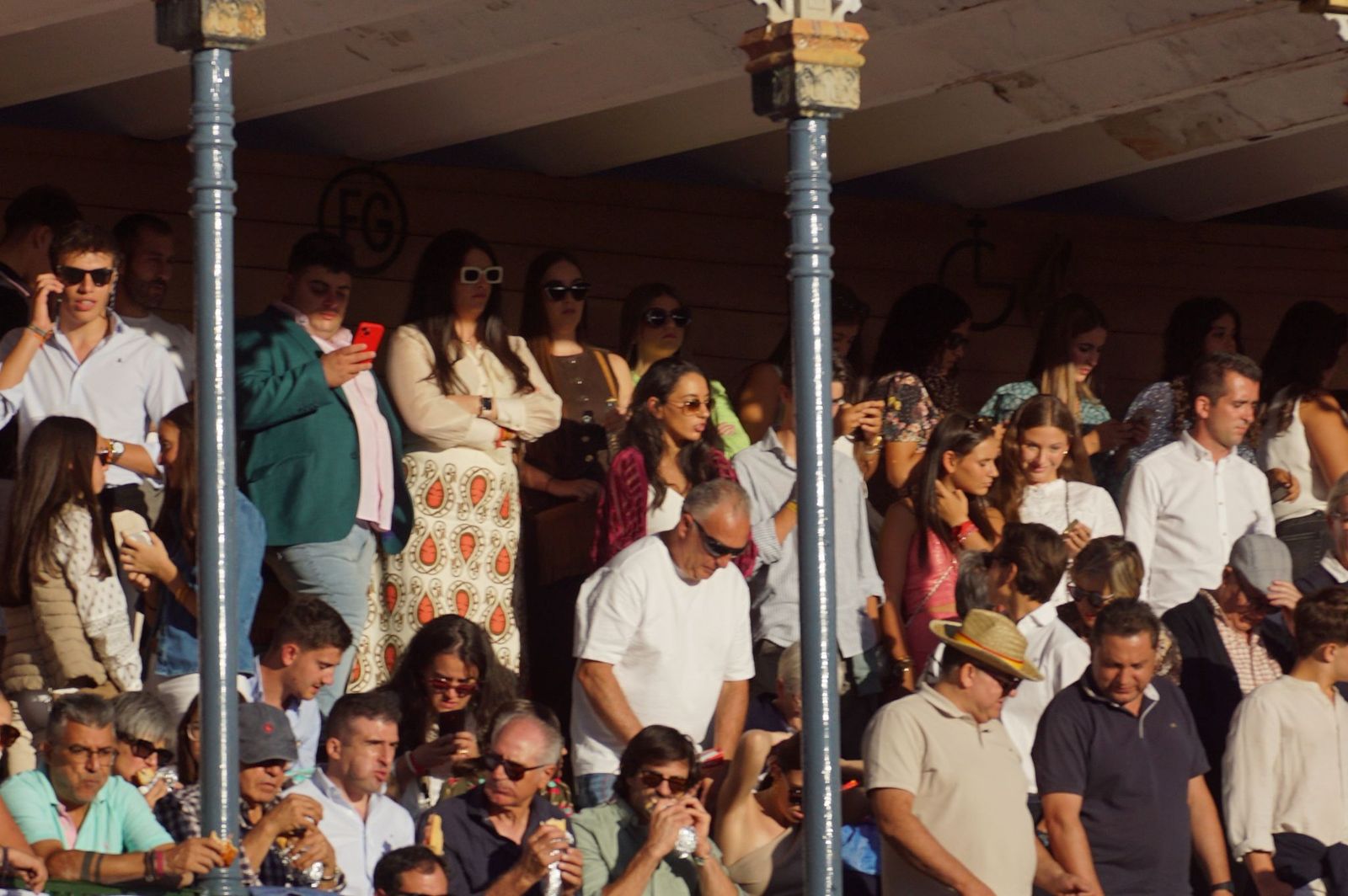 Así ha vivido la afición salmantina el adiós a la feria desde los tendidos: imágenes del ambiente en la corrida concurso