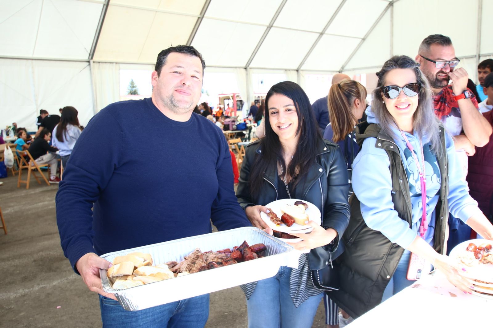 Villamayor de la Armuña vive un gran sábado con su tradicional comida popular