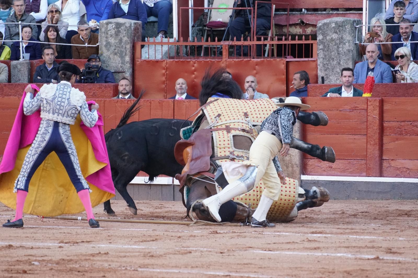 La corrida concurso para despedir la feria con Morante, Talavante y Borja Jiménez: imágenes de los mejores momentos en La Glorieta