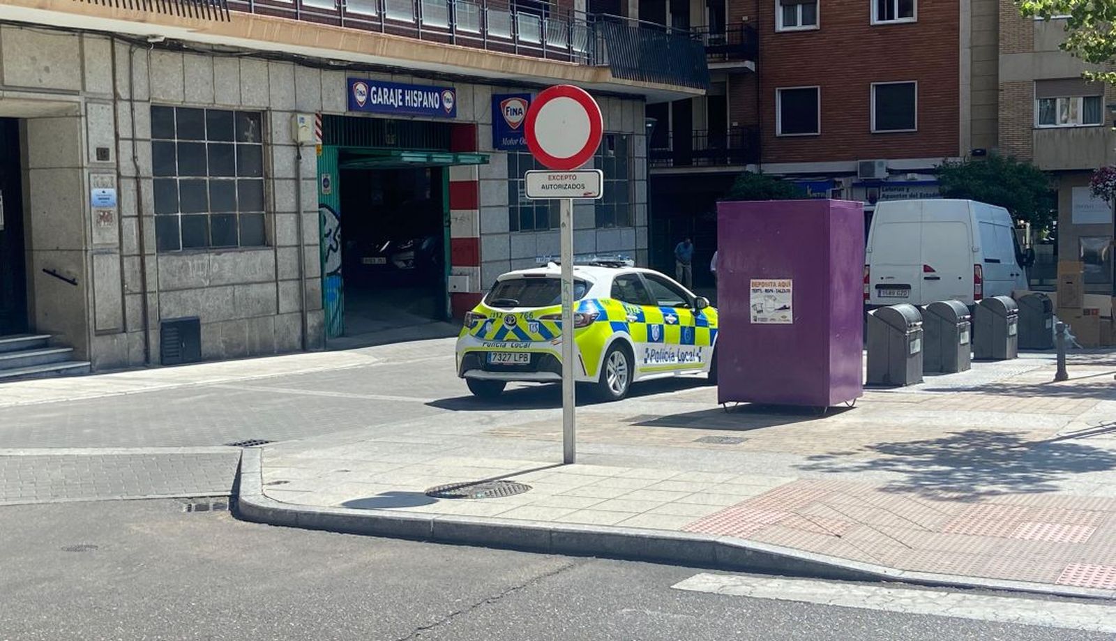 Policía Local en la Plaza Gabriel y Galán