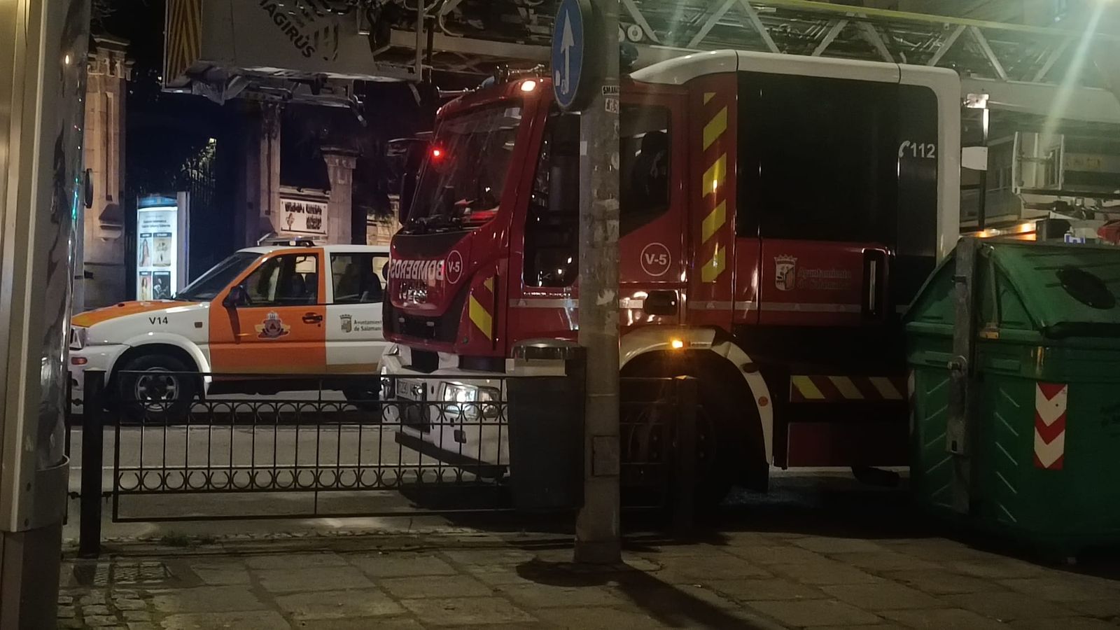 un-patinete-se-incendia-dentro-de-un-escaparate-en-el-paseo-de-carmelitas-10