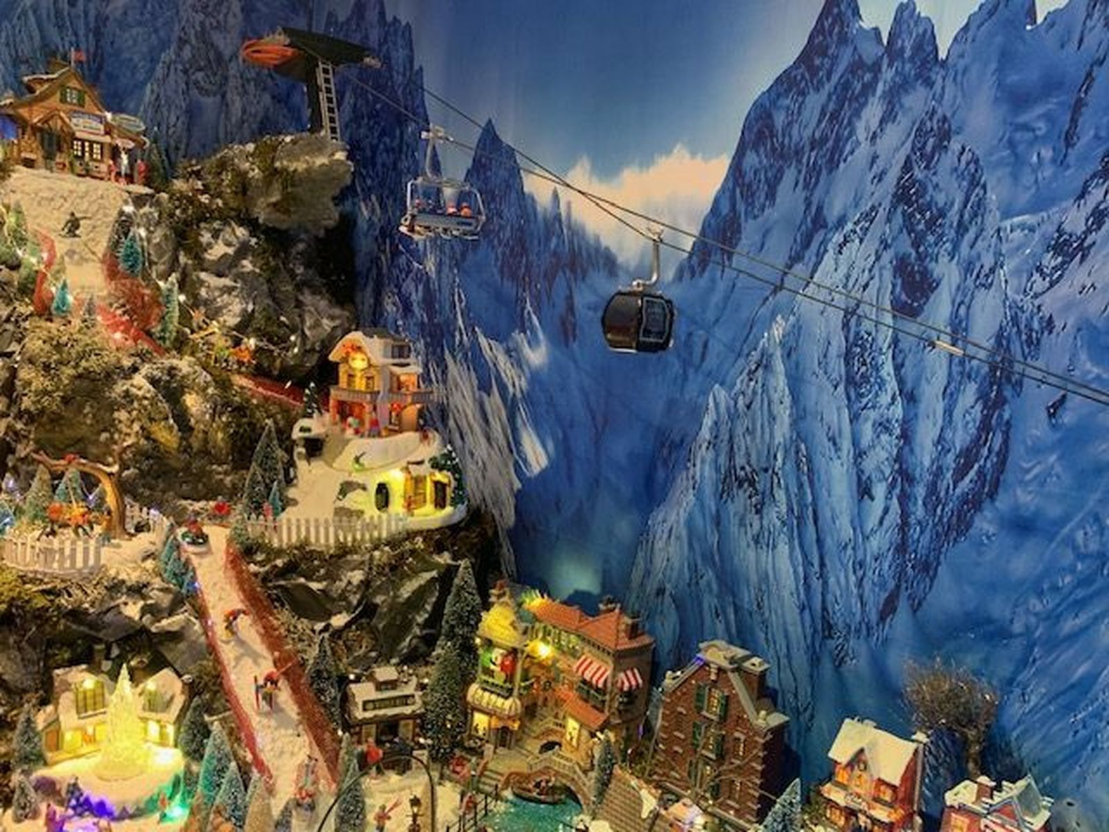 y-a-e-decoracion-navidena-situada-en-una-vivienda-de-la-calle-doctor-talavera-4