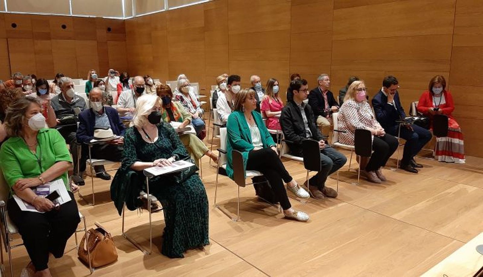 Inauguración del homenaje a Josefina Cuesta en el CDMH
