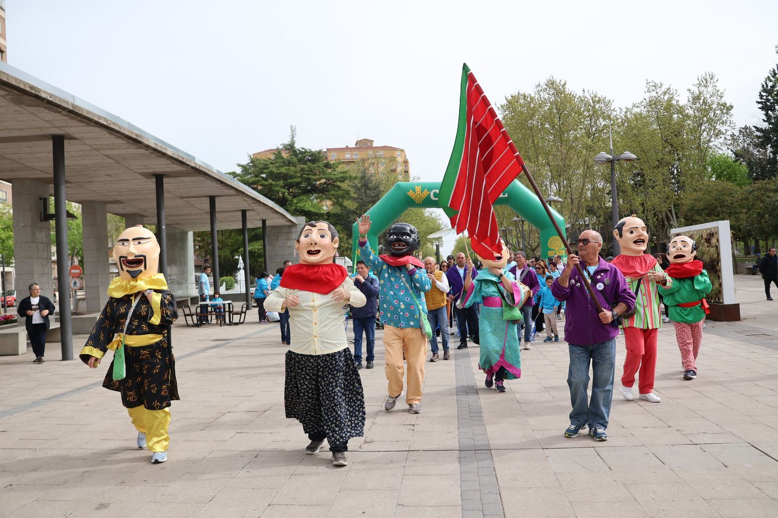 GALERÍA | Marcha solidaria para celebrar el día del autismo en Zamora