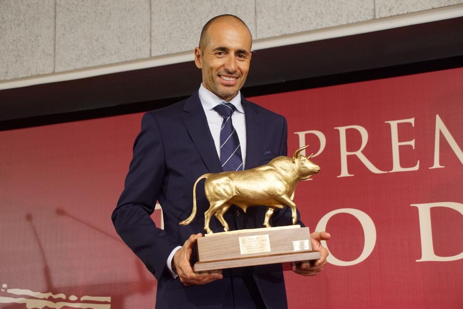 Entrega del premio del Toro de Oro a la ganadería de Vellosino por la Feria Taurina 2023 | Fotos: Juanes
