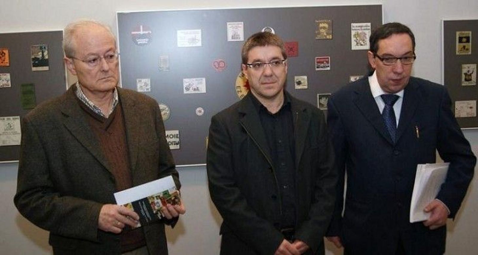 Una exposición muestra la Transición española a través de las pegatinas Una exposición muestra la Transición española a través de las pegatinas