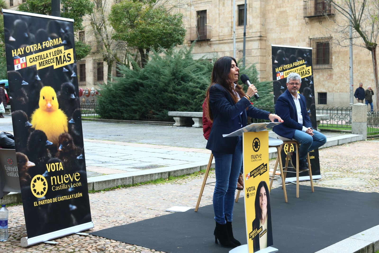 Acto de campaña de Nueve Castilla y León en la Plaza de Los Bandos
