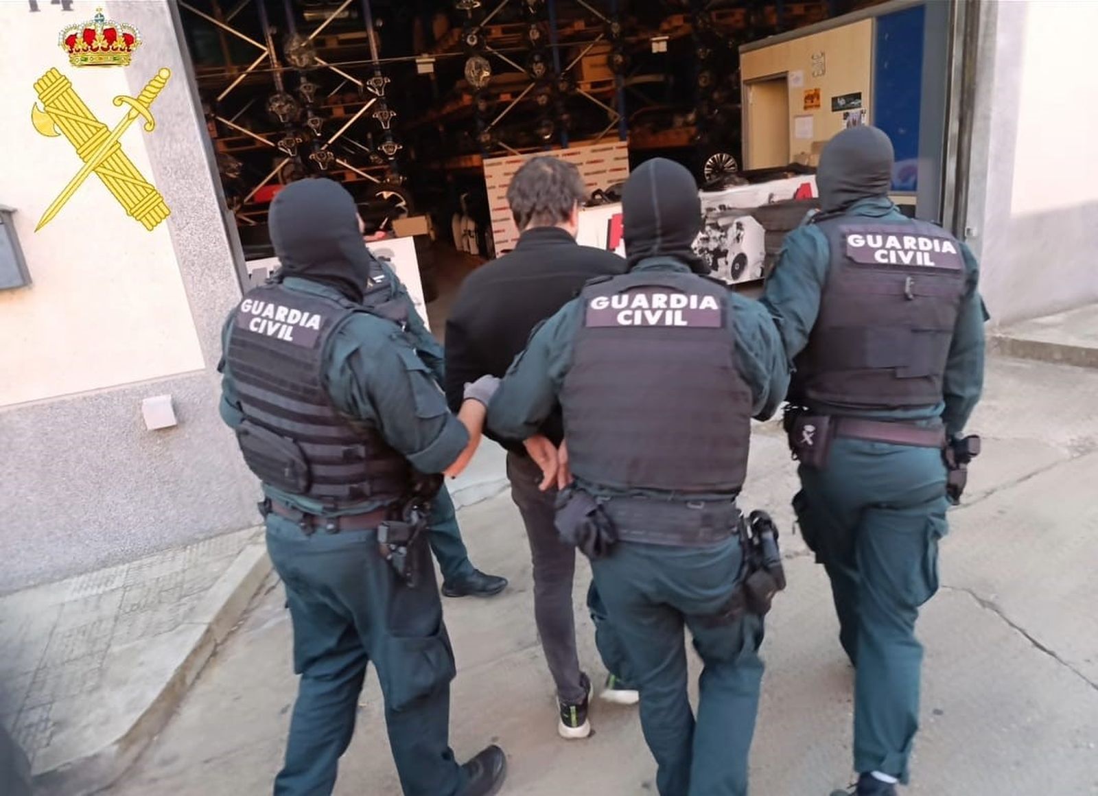 Detención en Villares de la Reina por la Guardia Civil de un varón huido de la justicia y requisitoriado por la Audiencia Nacional