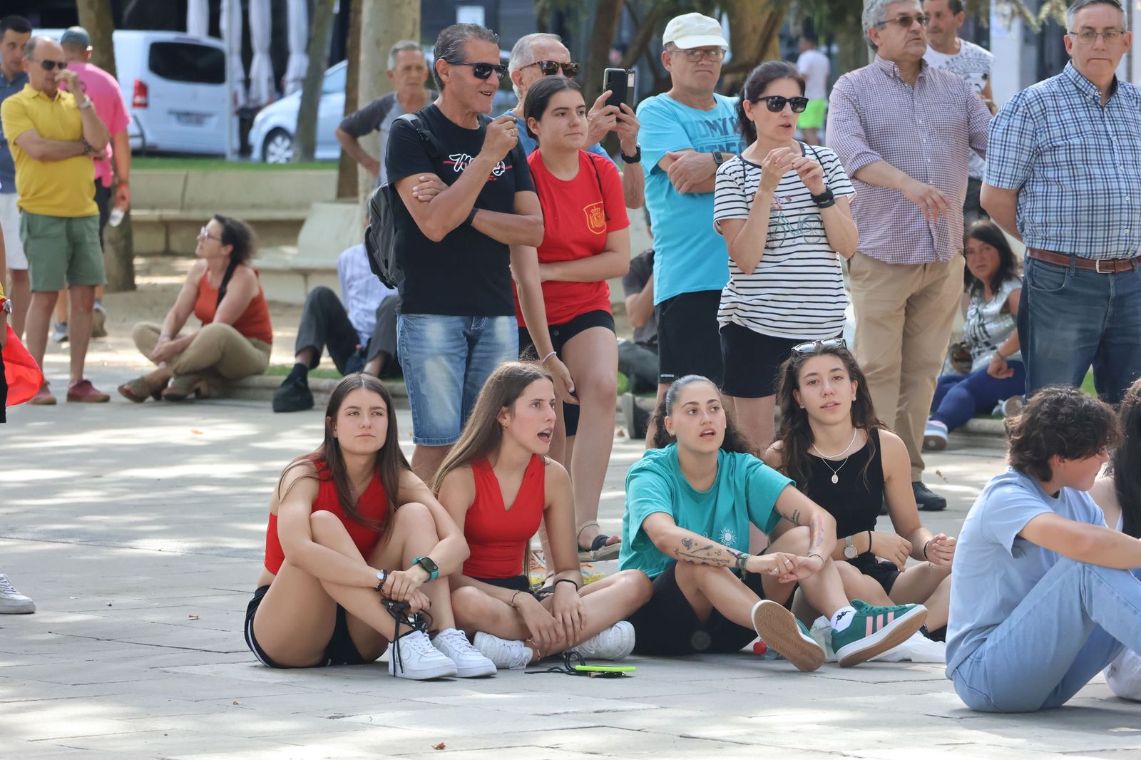 GALERÍA | Así se vivió la final de la Eurocopa Femenina en La Marina Fotos: Nuria Galindo
