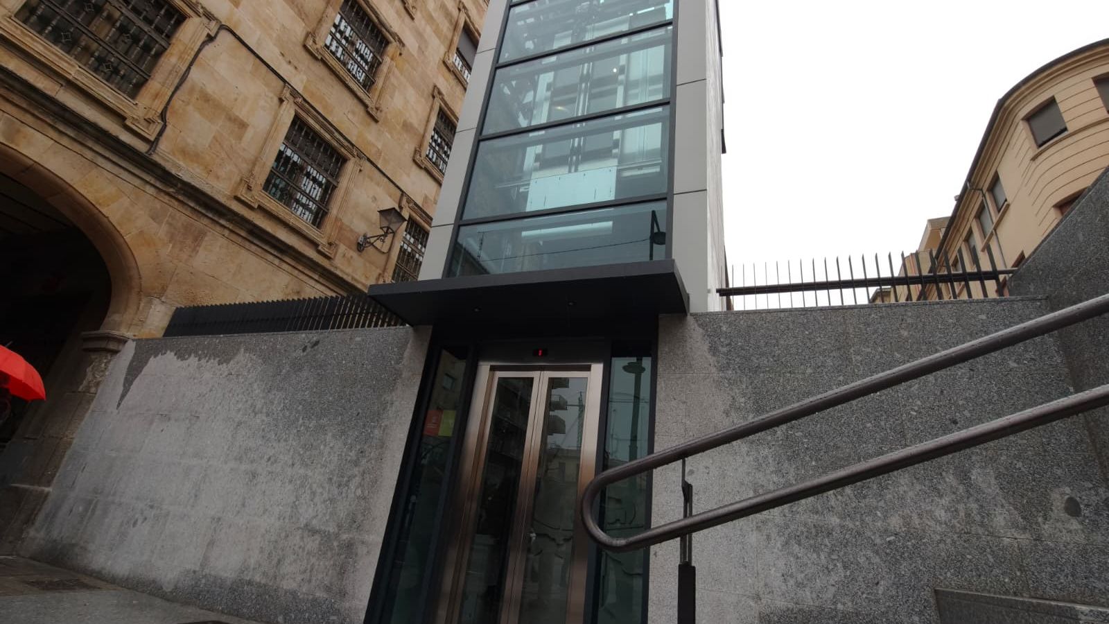 Ascensor colocado en la Gran Vía