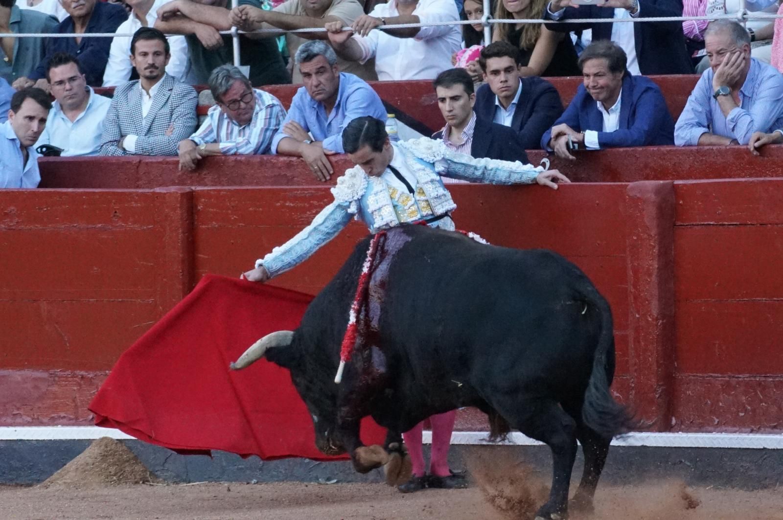 Emilio de Justo, Juan Ortega y Roca Rey inauguran el cartel de figuras en la feria de Salamanca: la corrida de Garcigrande en imágenes