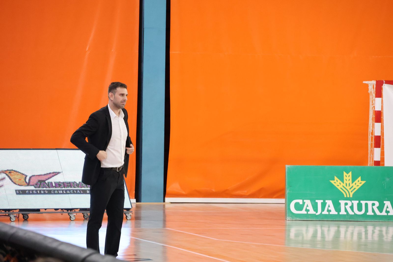 Raíl Pérez en el partido entre el Zamarat y el Domusa Teknik