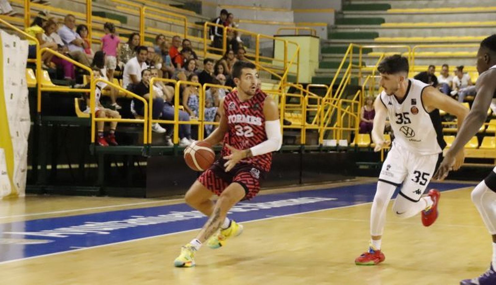 Bertain Nolan, en el amistoso contra CB Tizona | FOTO SALAMANCA24HORAS.COM