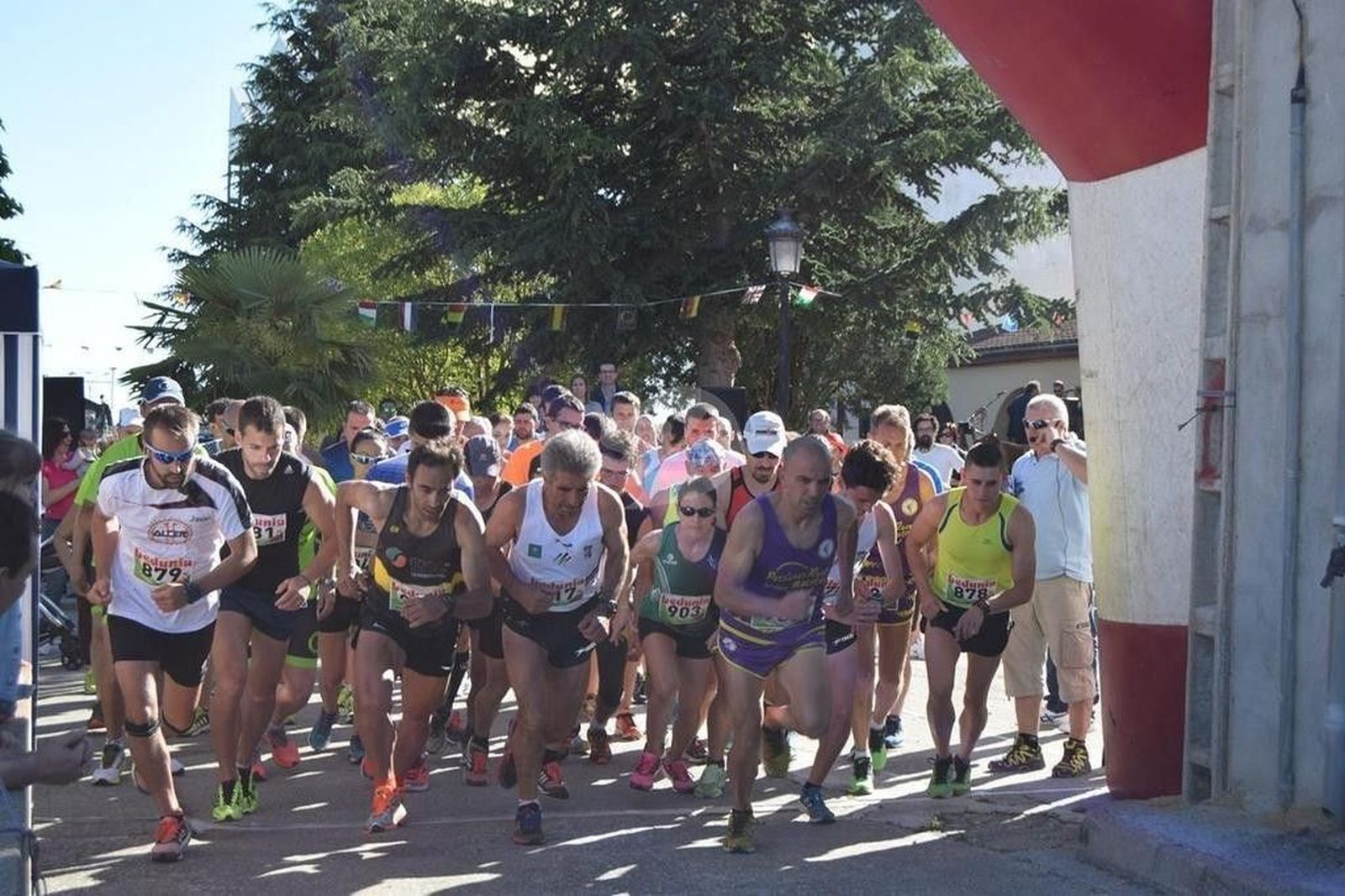 Carlos Atilano y Verónica Sánchez triunfan en Sieteiglesias