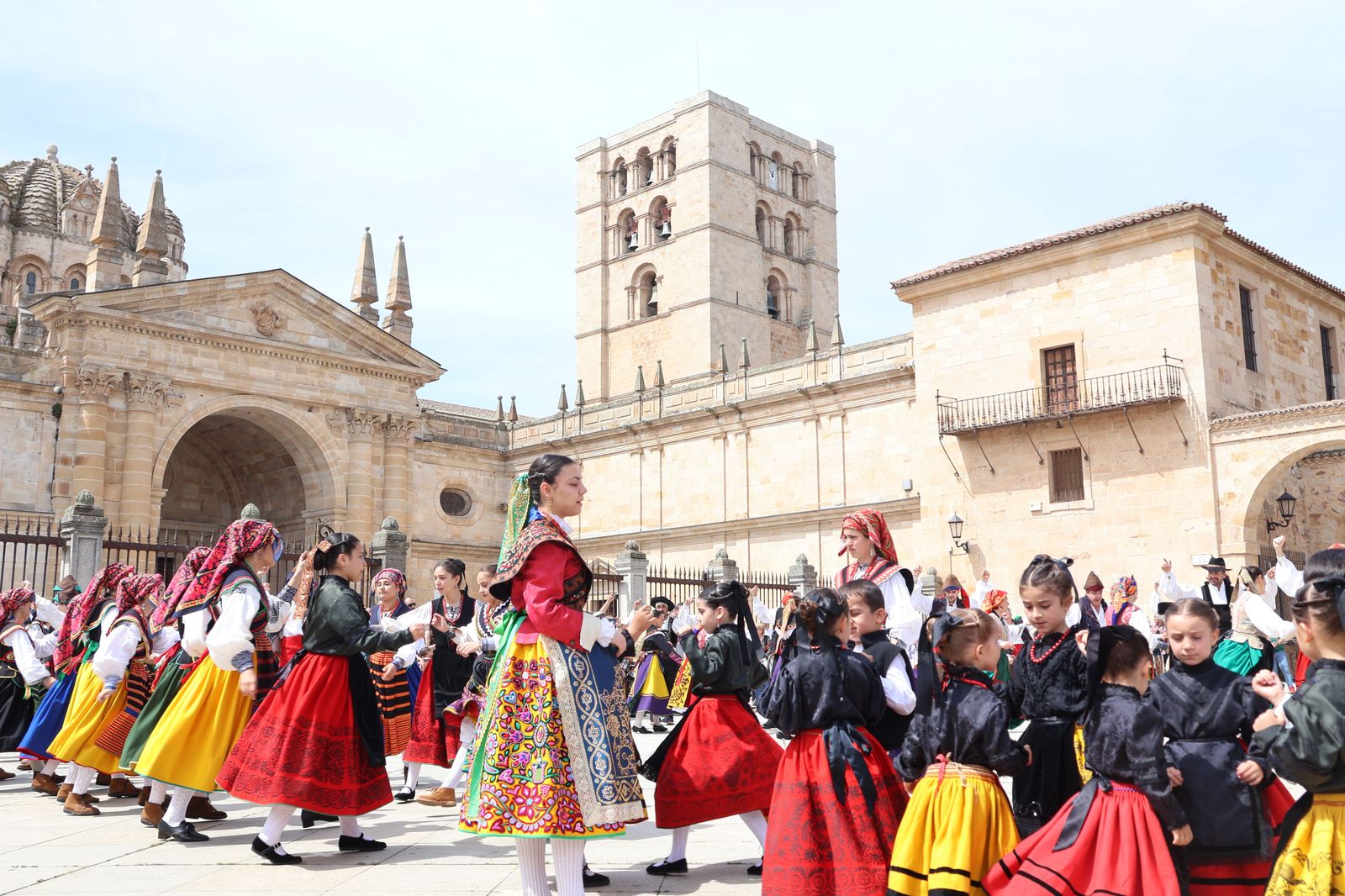 el-bolero-de-algodre-en-la-plaza-de-la-catedral-13