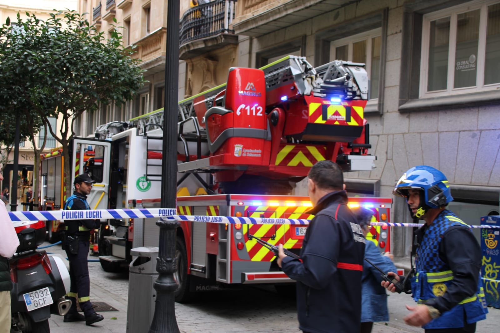 incendio-de-una-vivienda-en-la-calle-rector-lucena-8