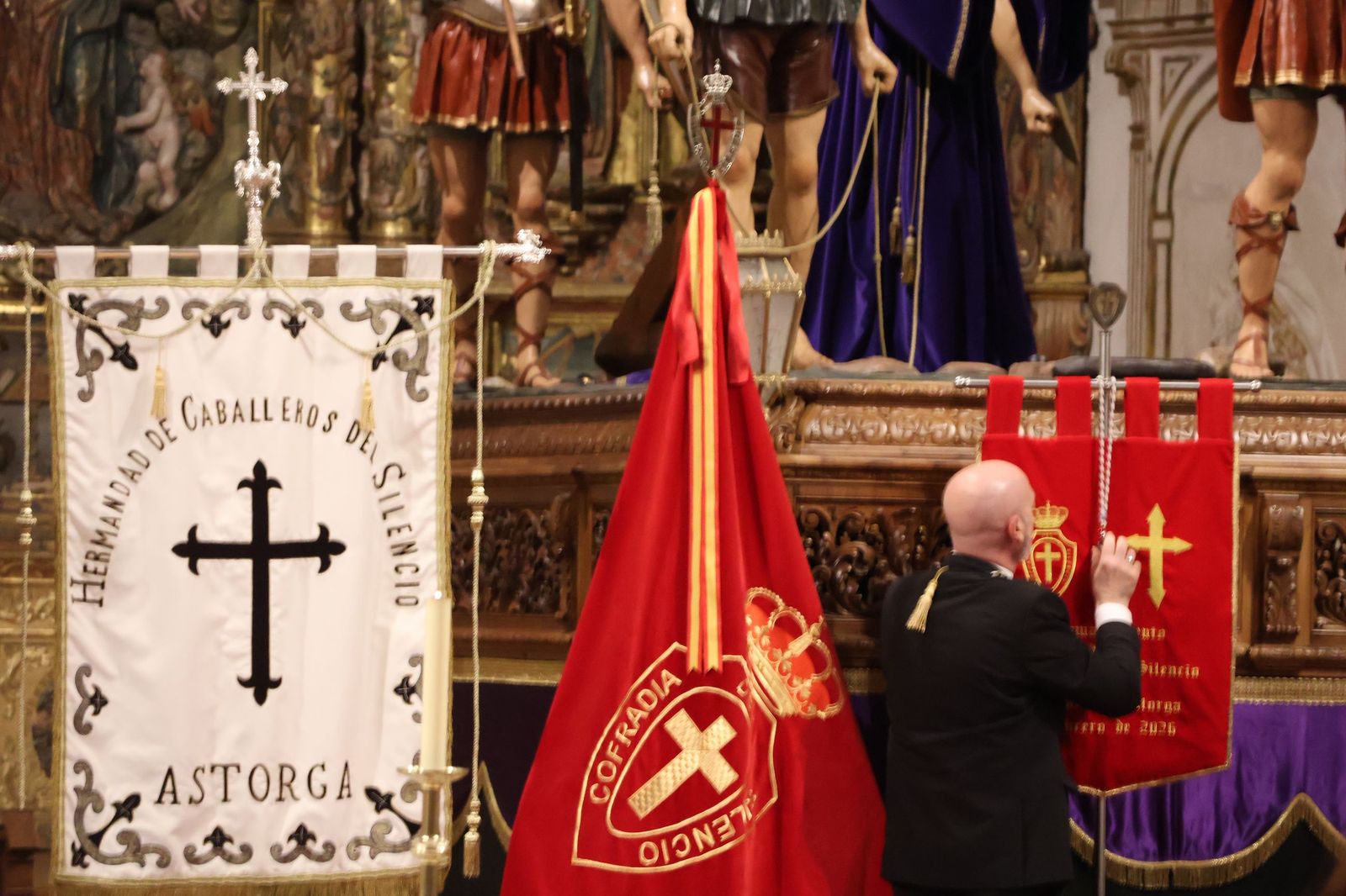 GALERÍA | Silencio rito entrada