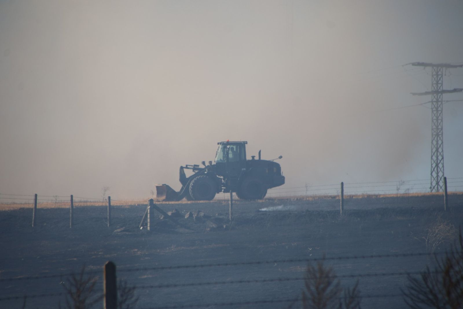 Incendio de rastrojos en la carretera de Matilla de los Caños