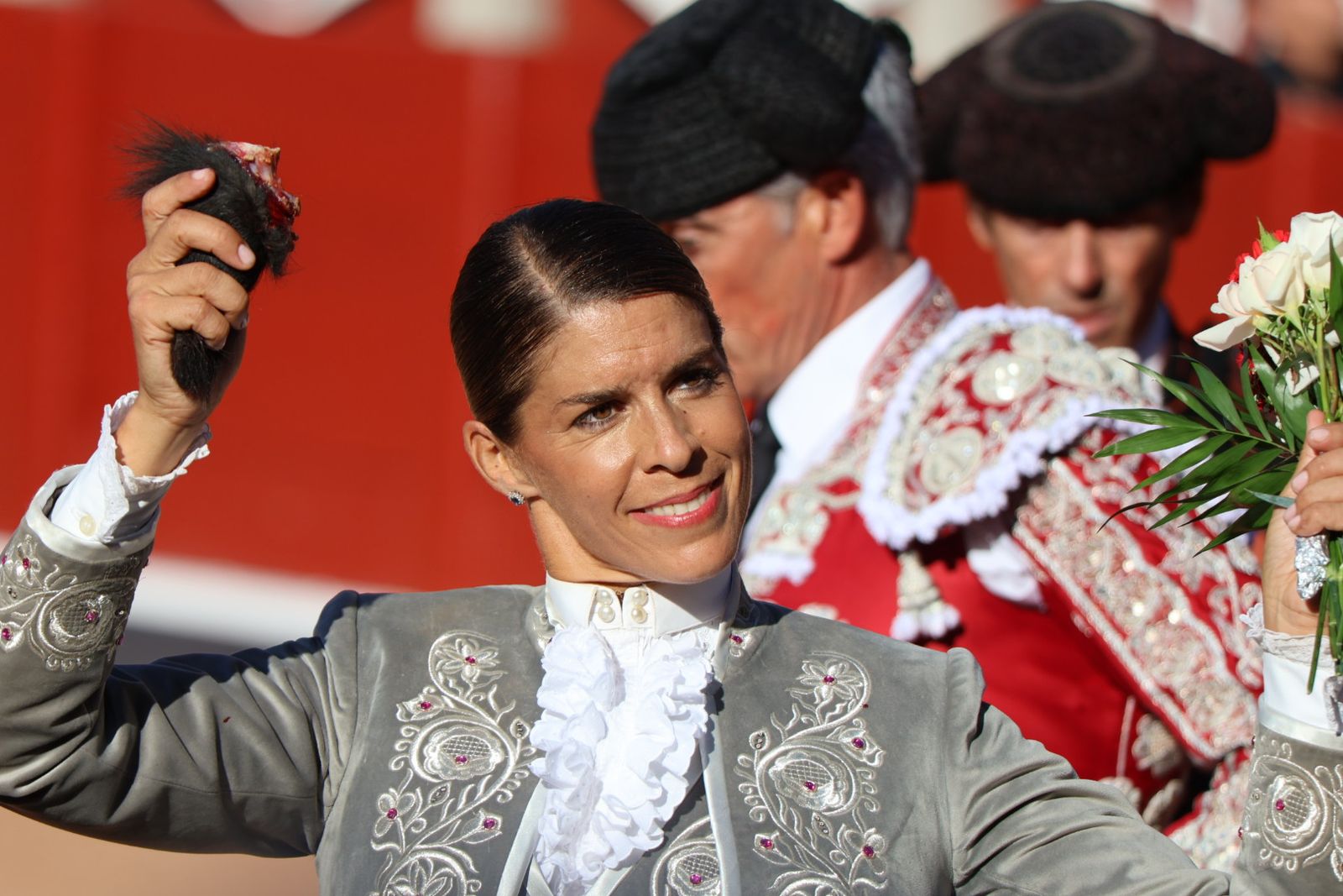 La Glorieta revive el aroma de la feria taurina con el primer festejo: Lea Vicens, Raquel Martín y Olga Casado