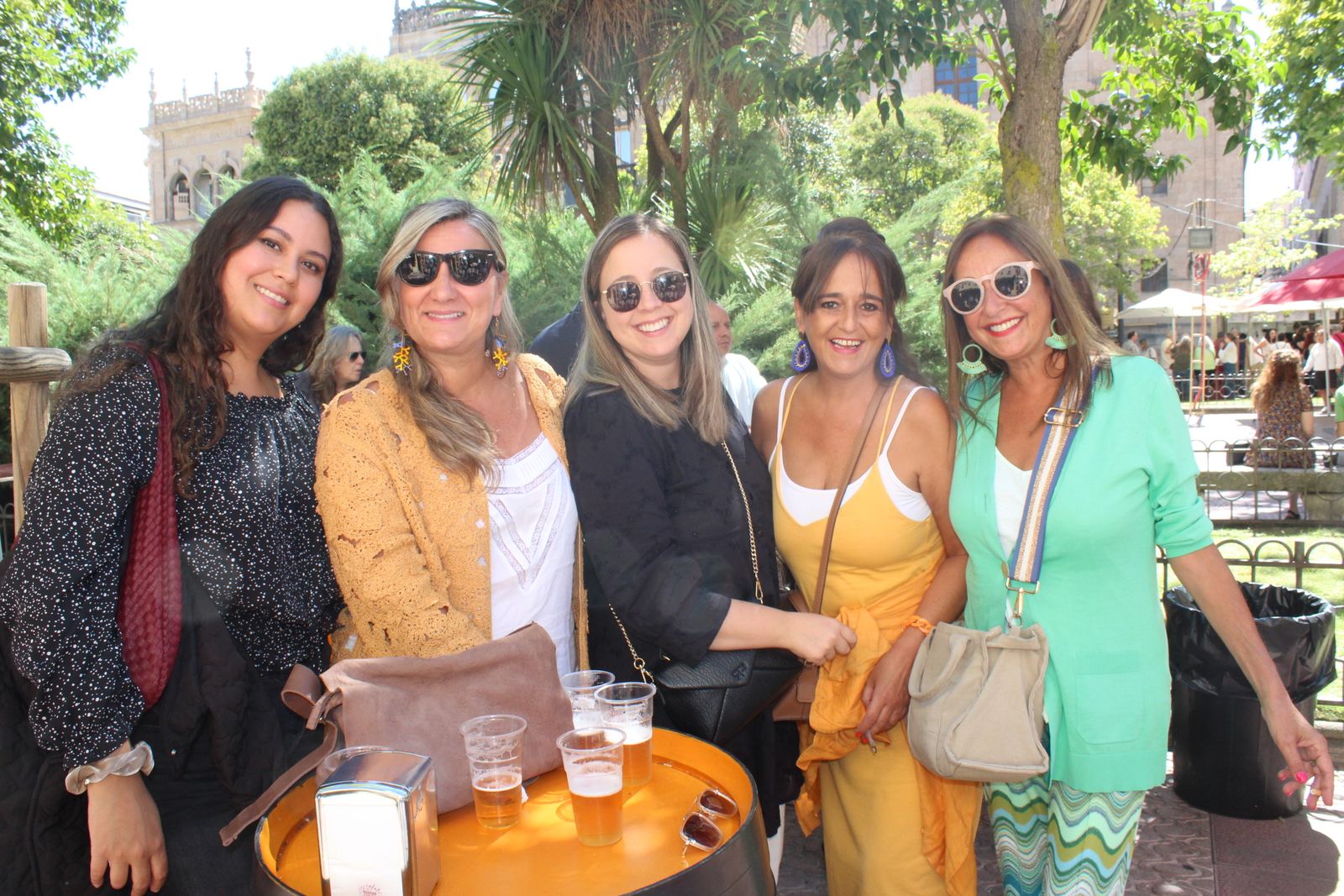 Ambiente en la Feria de Día en el mediodía de este jueves