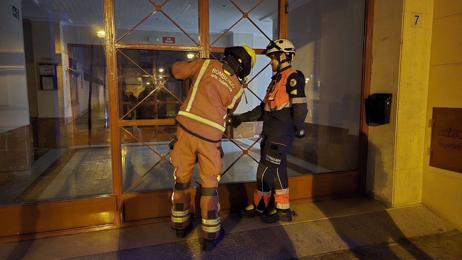Los bomberos de Salamanca se movilizan a la calle Rodasviejas