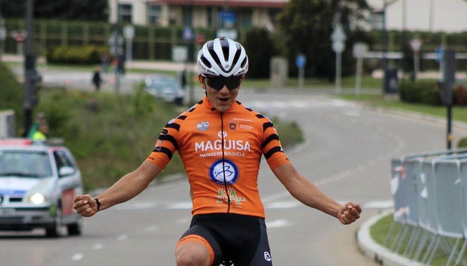 Álvaro Domínguez gana en Salamanca para la Escuela de Moisés Dueñas