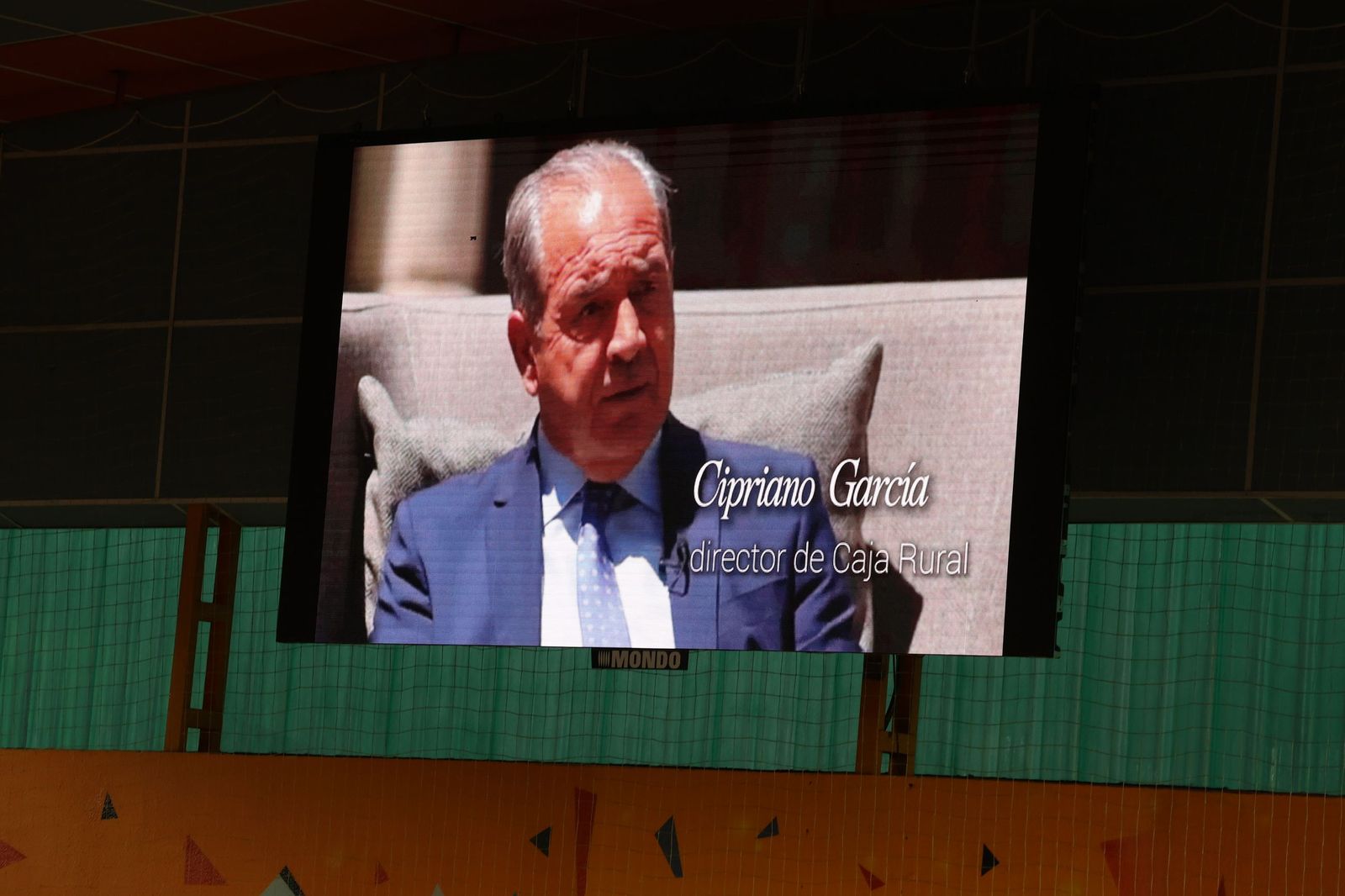 GALERÍA | El Club Balonmano Zamora celebra su 25º aniversario con una imagen muy especial