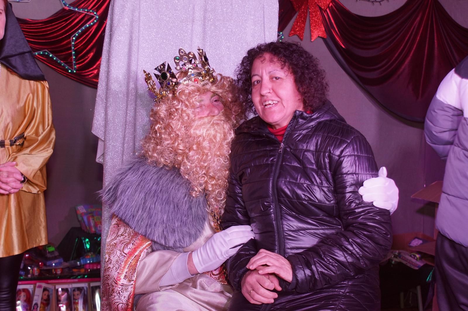 Los Reyes Magos reciben las cartas de los niños de El Encinar