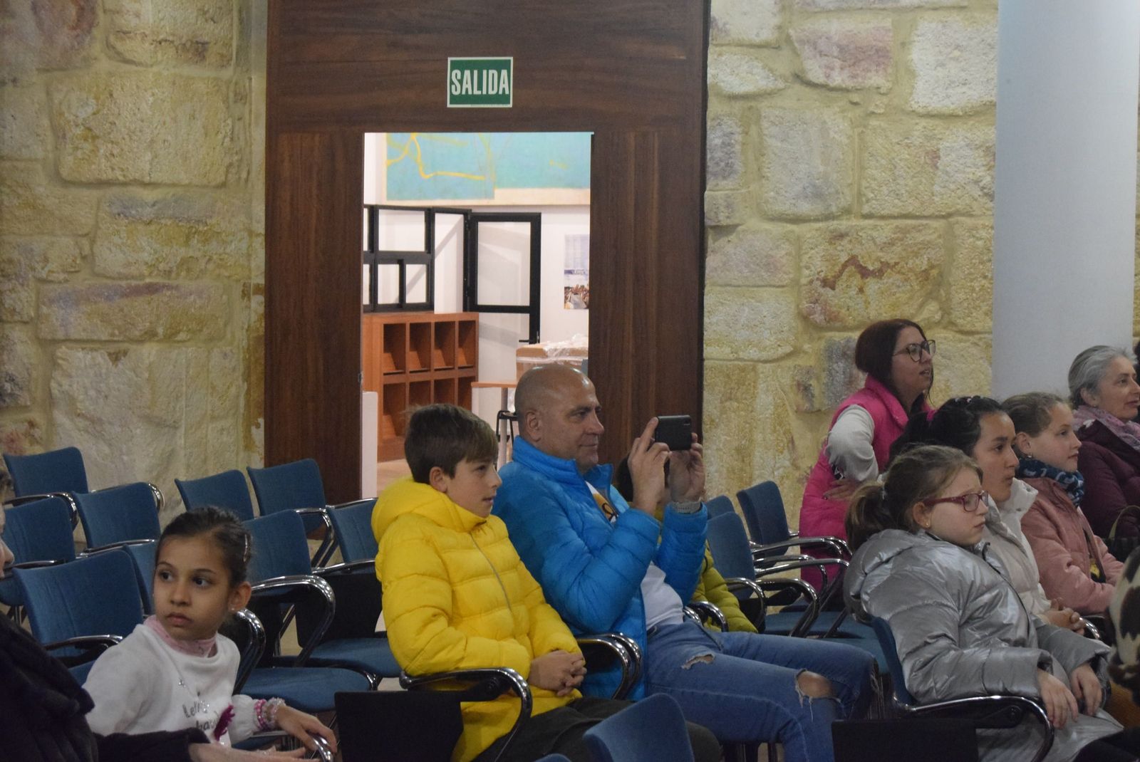 entrega-de-premios-del-concurso-de-dibujo-de-luz-penitente-8